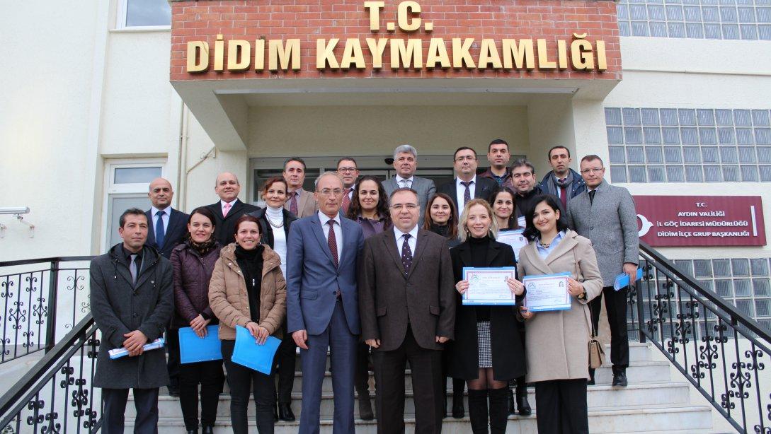 Sayın Kaymakamımız Mehmet TÜRKÖZ Öğretmenlerimize Başarı Belgeleri Taktim Etti