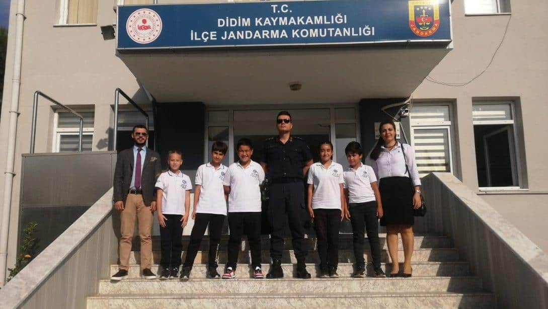 Akbük Nurullah Kocabıyık İlkokulu ve Efeler Ortaokulu Öğrencilerimizden Didim ve Akbük Jandarma Komutanlığına Ziyaret